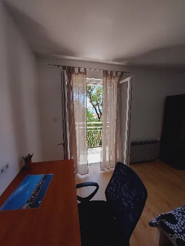 Sea View 2-Bedroom Apartment in Primošten for 6