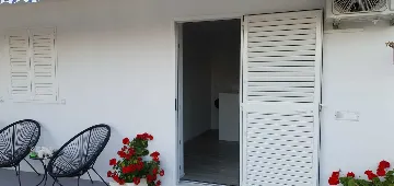 Apartment with Parking in Primošten