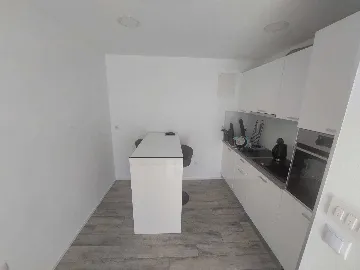 Apartment with Parking in Primošten