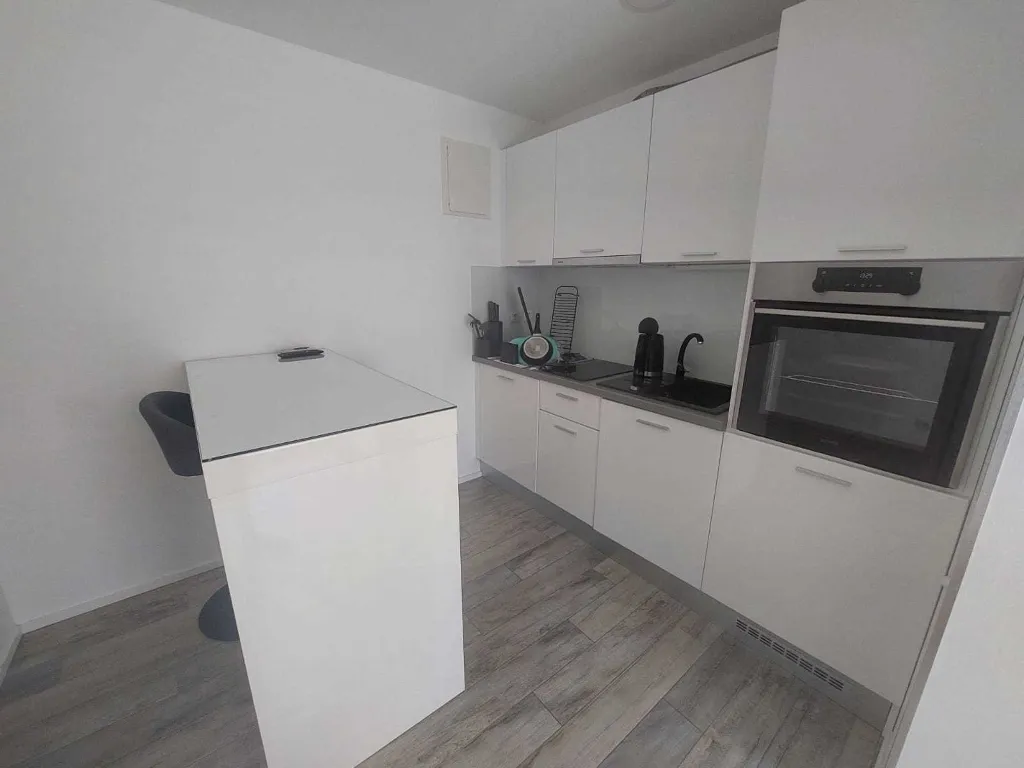 Apartment with Parking in Primošten