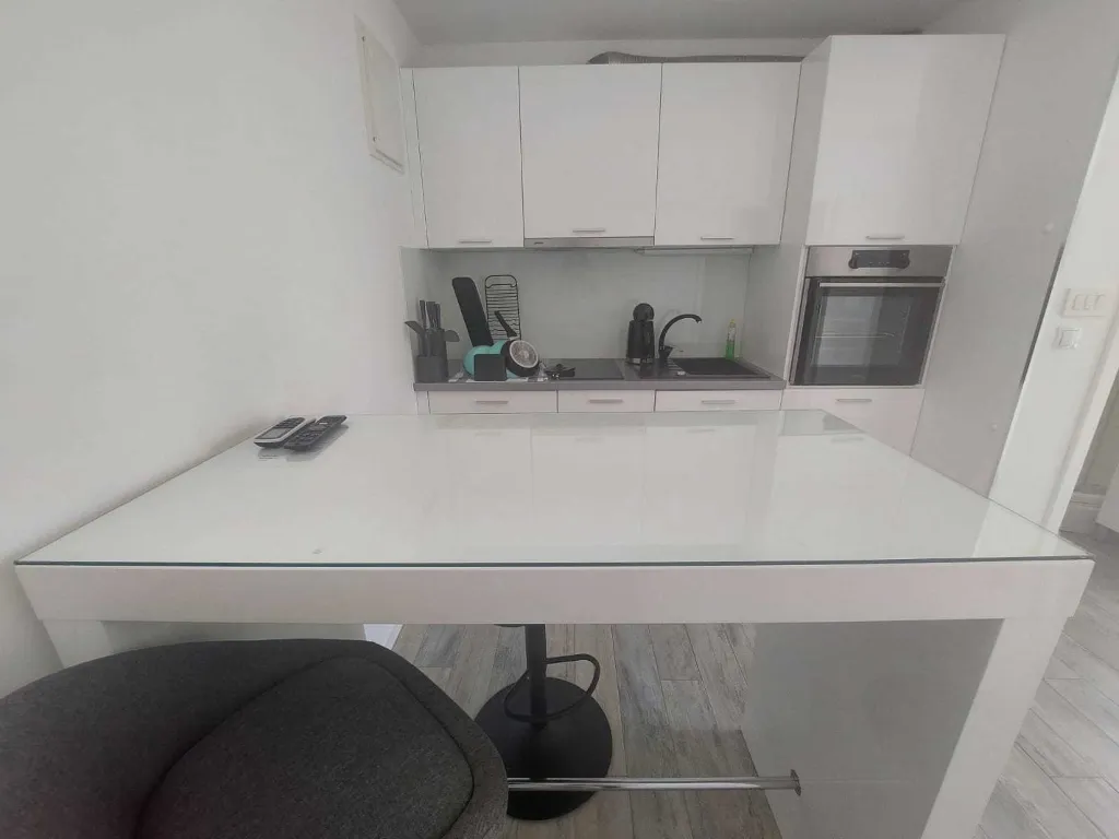 Apartment with Parking in Primošten