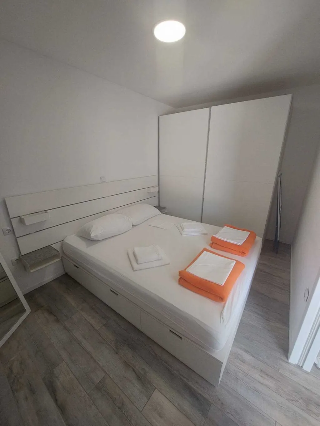 Apartment with Parking in Primošten