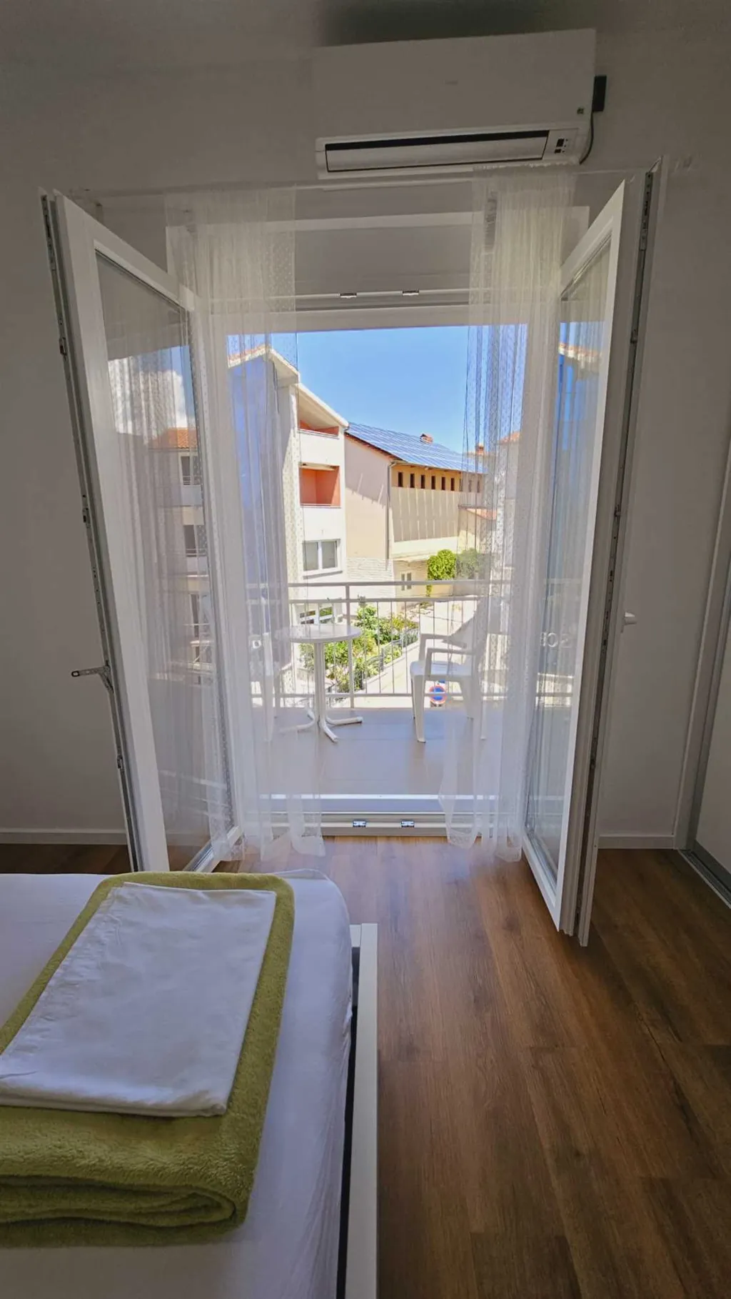 Room for 2 in Primošten with Parking
