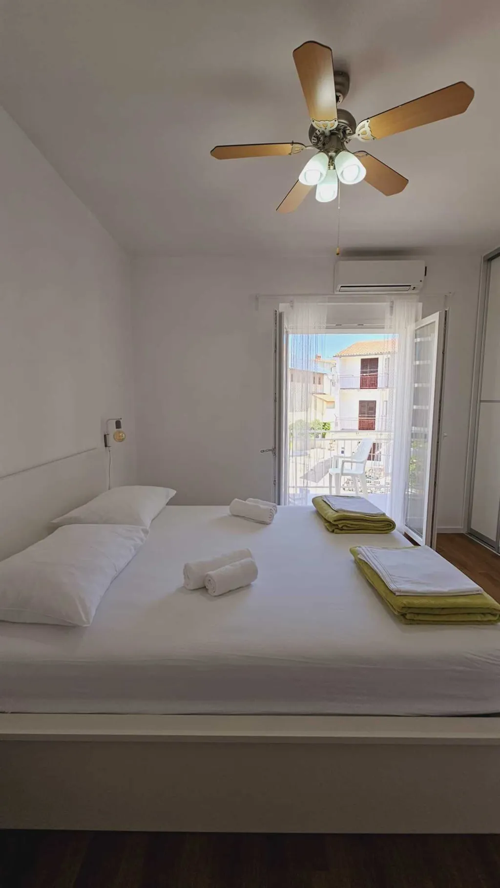 Room for 2 in Primošten with Parking
