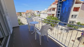 Room for 2 in Primošten with Parking