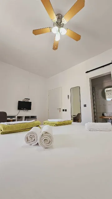 Room for 2 in Primošten with Parking