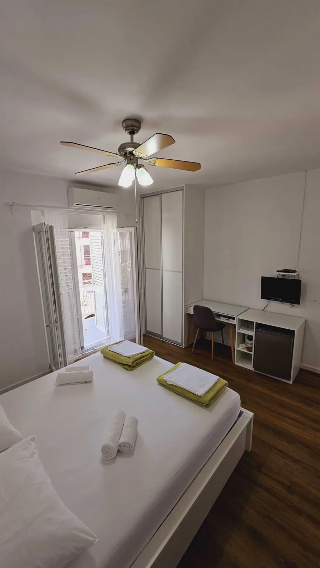 Room for 2 in Primošten with Parking