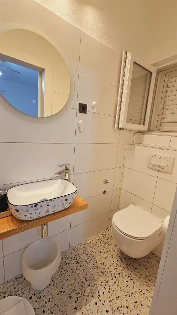 Room for 2 in Primošten with Parking