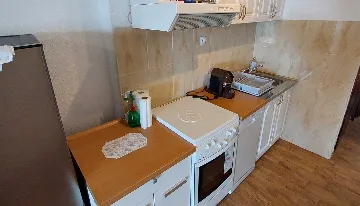 Two-Bedroom Apartment for 5 Guests in Primošten Burnji