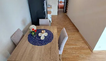 Two-Bedroom Apartment for 5 Guests in Primošten Burnji