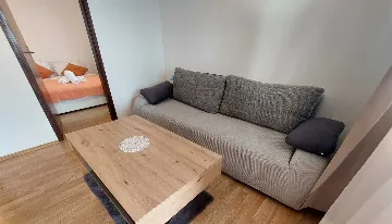 Two-Bedroom Apartment for 5 Guests in Primošten Burnji