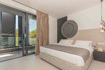 Holiday House with Pool in Srima, Vodice