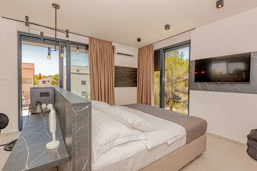 Holiday House with Pool in Srima, Vodice