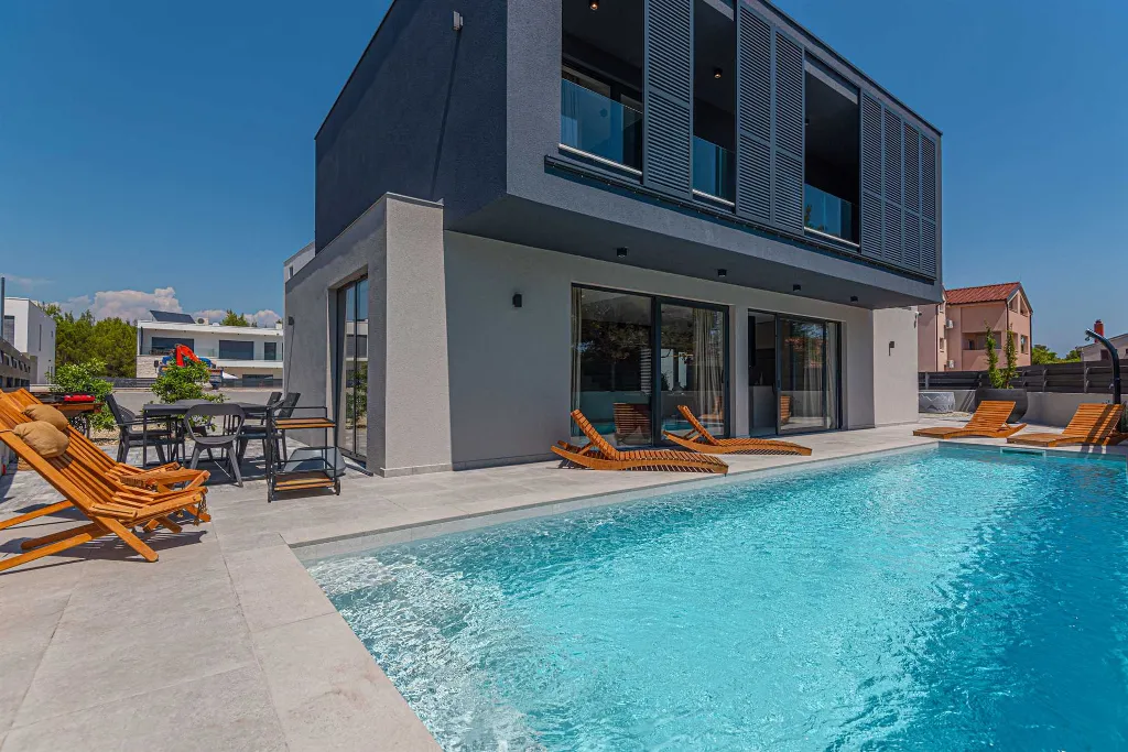 Holiday House with Pool in Srima, Vodice