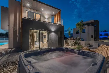 Holiday House with Pool in Srima, Vodice