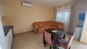 Vodice Apartment for 4 Guests with Parking