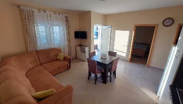 Vodice Apartment for 4 Guests with Parking