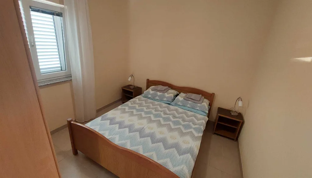 Vodice Apartment for 4 Guests with Parking