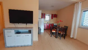 Apartment for 4 Guests in Vodice