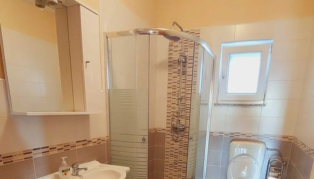 Apartment for 4 Guests in Vodice