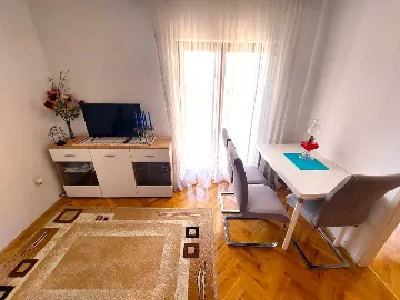 Rural Holiday House in Primošten for 8 Guests