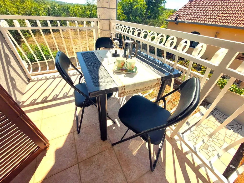 Rural Holiday House in Primošten for 8 Guests
