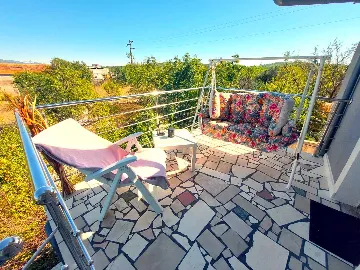 Rural Holiday House in Primošten for 8 Guests