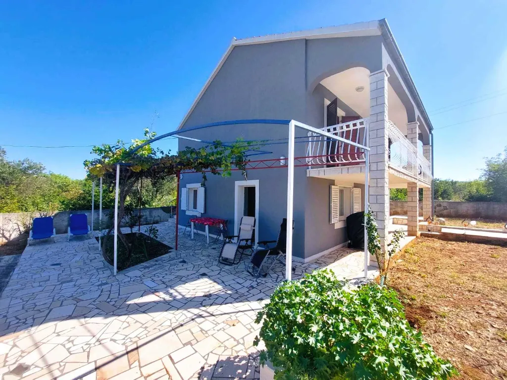 Rural Holiday House in Primošten for 8 Guests