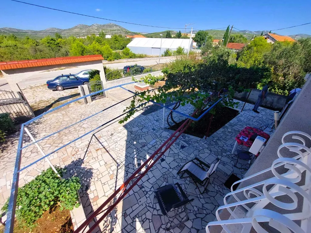 Rural Holiday House in Primošten for 8 Guests