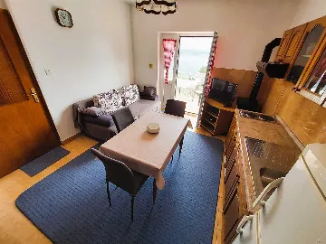 Raslina 1-Bedroom Apartment for Up to 3 Guests