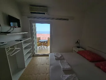 Primošten 1-Bedroom Apartment for Up to 3 Guests