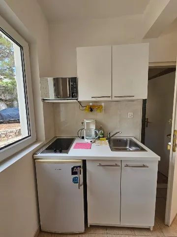 Primošten 1-Bedroom Apartment for Up to 3 Guests