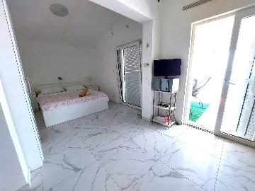 1-Bedroom Apartment for up to 3 Guests in Primošten