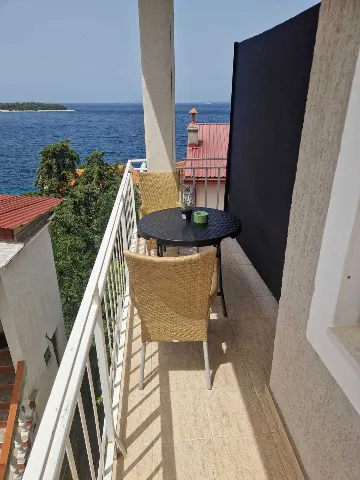 Primošten 1-Bedroom Apartment for Up to 3 Guests