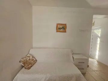 Primošten 1-Bedroom Apartment for Up to 3 Guests