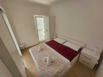 Primošten 1-Bedroom Apartment for Up to 3 Guests