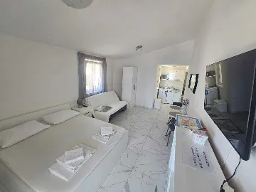 1-Bedroom Apartment in Primošten (Sleeps 3)
