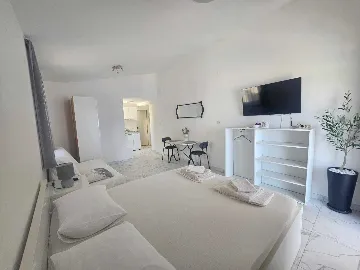 1-Bedroom Apartment in Primošten (Sleeps 3)