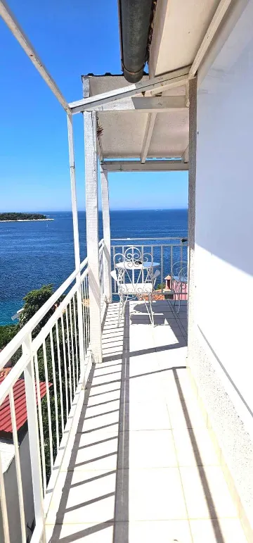 1-Bedroom Apartment in Primošten for 2–3 Guests