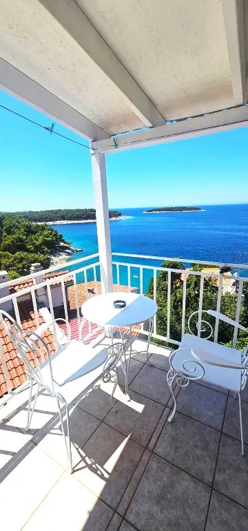 1-Bedroom Apartment in Primošten for 2–3 Guests