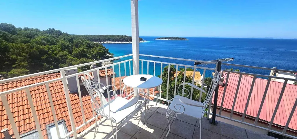 1-Bedroom Apartment in Primošten for 2–3 Guests