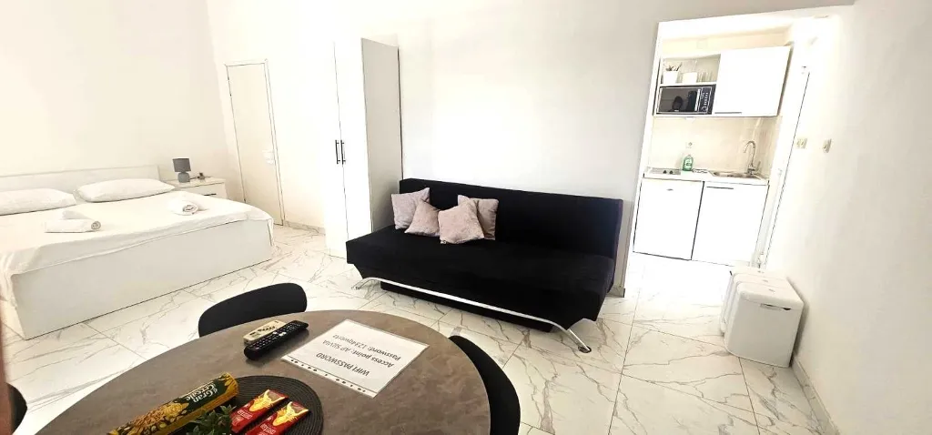 1-Bedroom Apartment in Primošten for 2–3 Guests