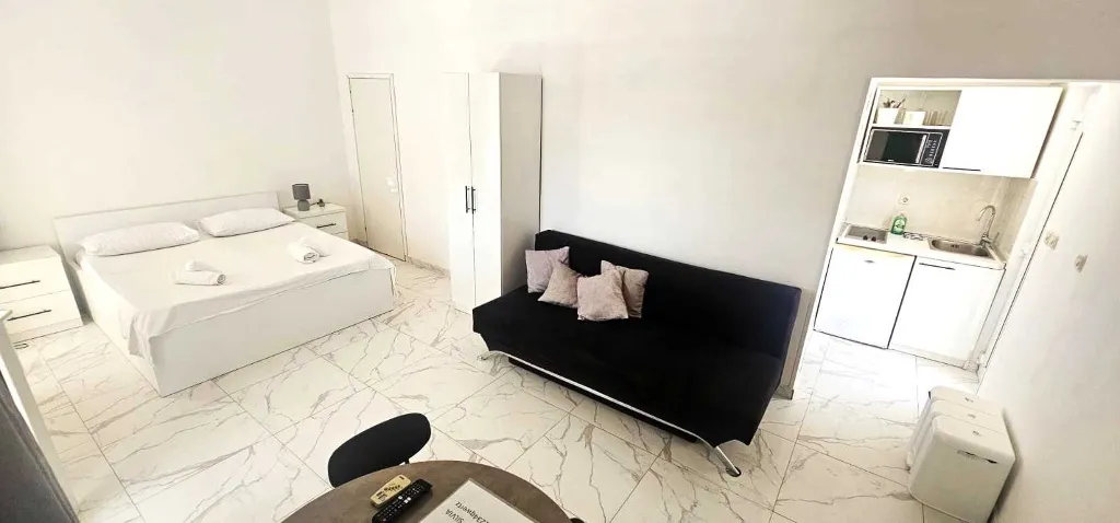 1-Bedroom Apartment in Primošten for 2–3 Guests