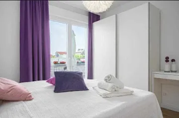 Vodice 2-Bedroom Apartment for Up to 5 Guests