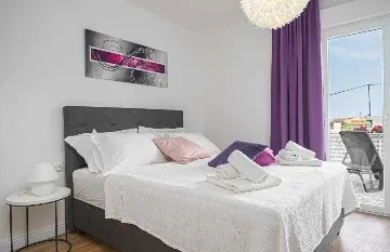 Vodice 2-Bedroom Apartment for Up to 5 Guests