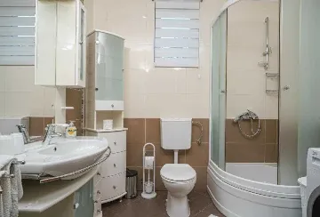 Vodice 2-Bedroom Apartment for Up to 5 Guests