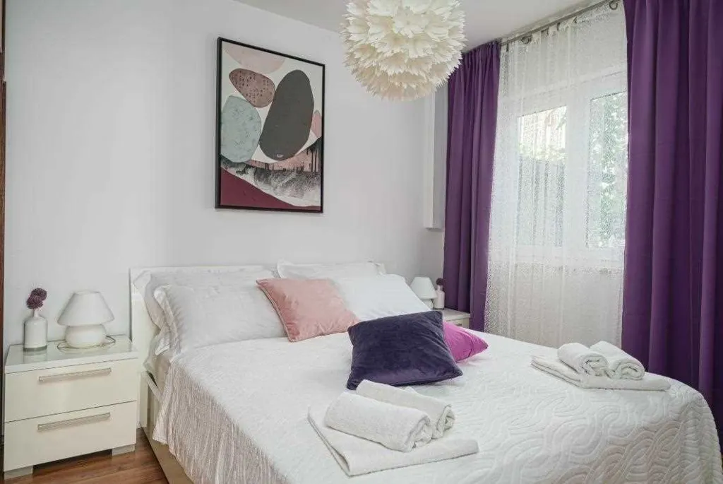 Vodice 2-Bedroom Apartment for Up to 5 Guests