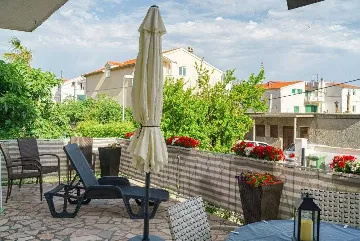 Vodice 2-Bedroom Apartment for Up to 5 Guests
