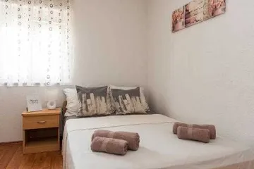 Vodice 1-Bedroom Apartment for Up to 4 Guests