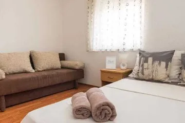 Vodice 1-Bedroom Apartment for Up to 4 Guests